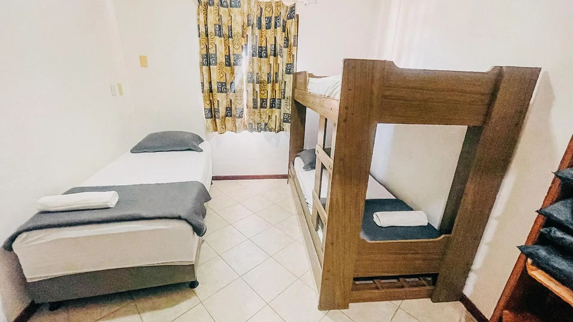 Aptos Com 3 Quartos Sendo 1 Suite, No Residencial Lacorte, Condominio Com Piscina, Area Gourmet Localizado A Poucos Metros Da Praia De Taperapua 포르투세구로